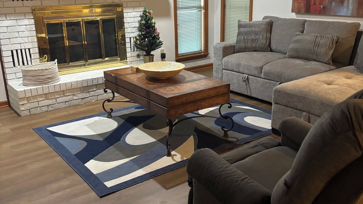 Benton House | Cute two bedroom/two bath home heart of Benton.