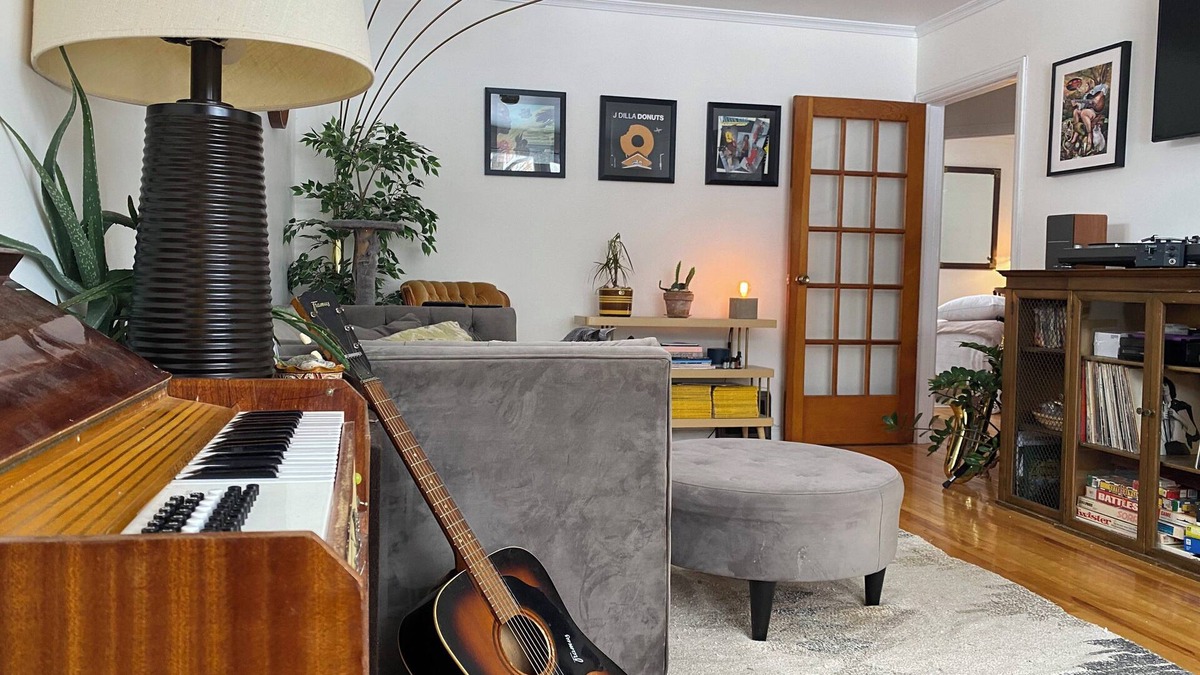 North London House | Cute Vintage Music House in the Heart of London