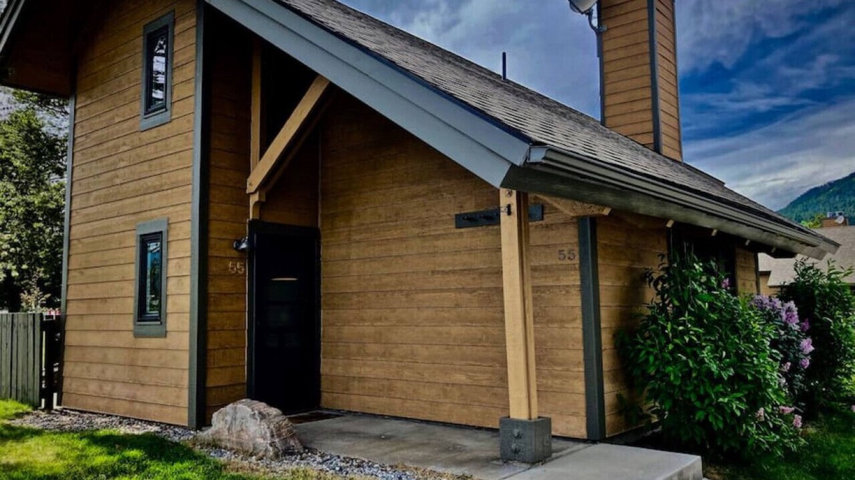 Big Sky Meadow Village Apartment | Cutest Little Condo - Center of Big Sky