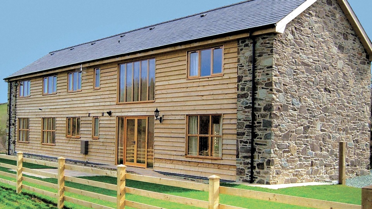 Newtown Cottage | Cwm Corn Barn - HW7662