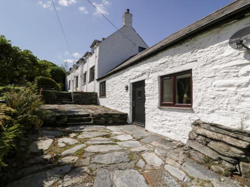 Rhiwbryfdir House | Cwm