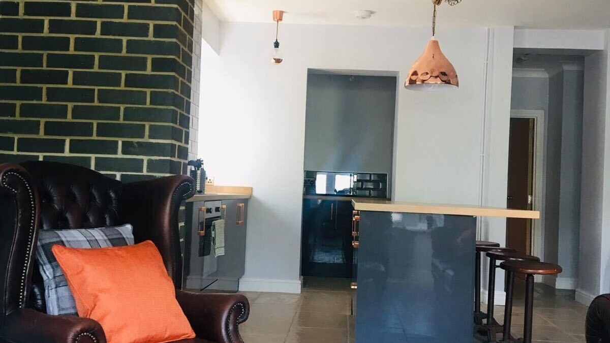 Cwmafan House | Cwmavon holiday let , Blaenavon Lodge