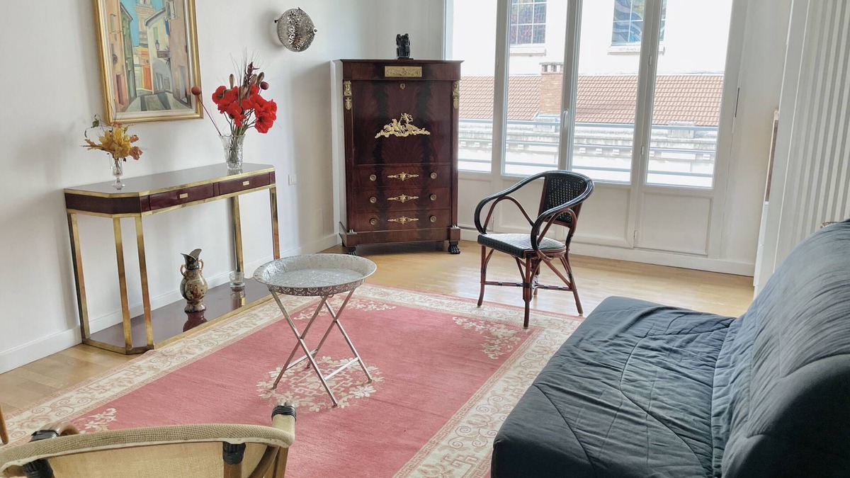 Quartier Chorier-Berriat Apartment | #CX |Chez Faffa π
| Spacious T5 | Train station |