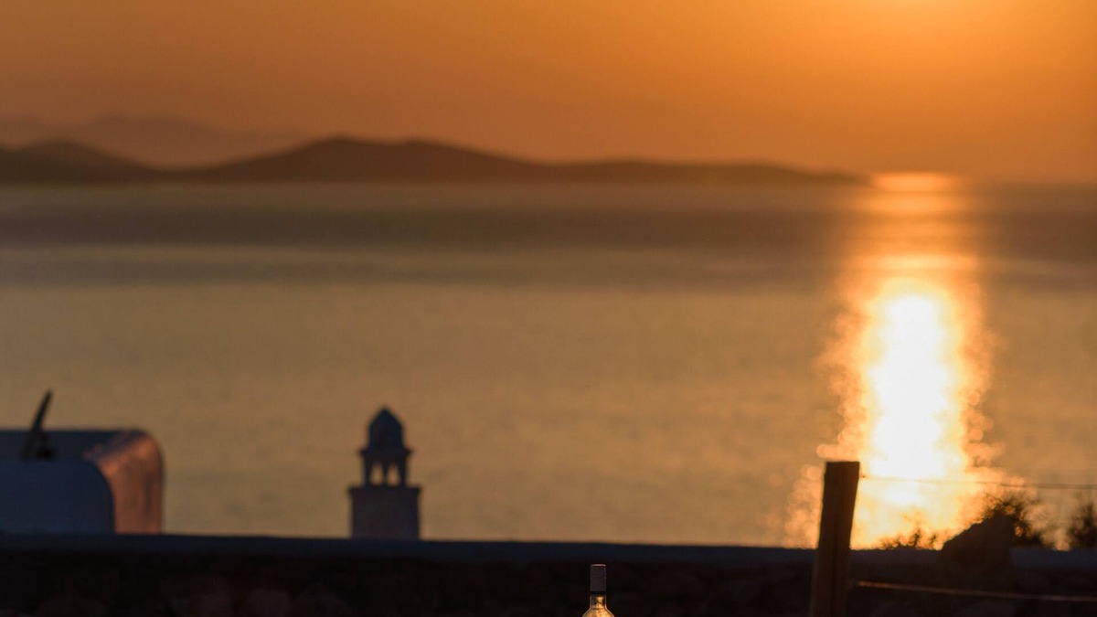 Agios Ioannis Villa | Cycladic Breeze Villa, sunset views, close to Ornos & town center
