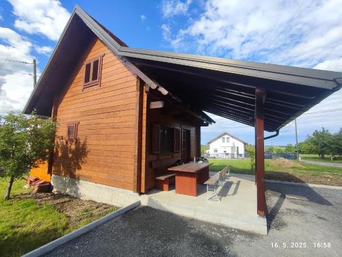 Brckovljani House | Cypres, modern wooden house with free parking