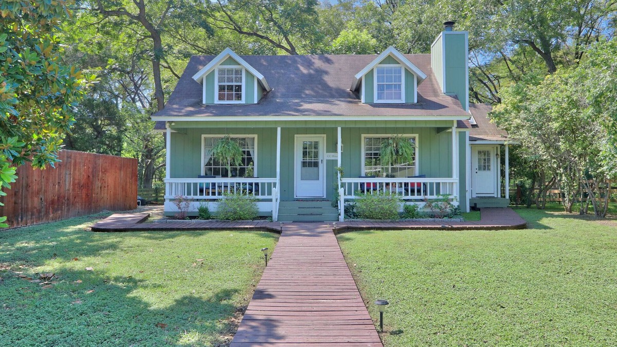 Wimberley House | Cypress Creek House | Bright 3/2 on the creek and minutes from downtown!