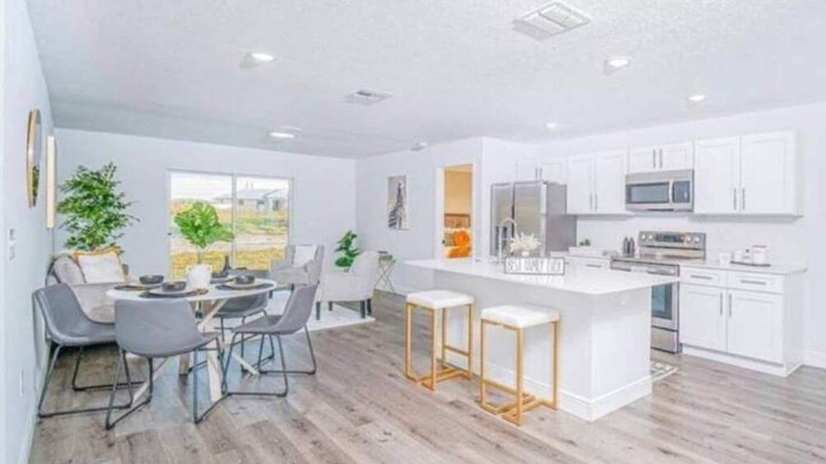 Candler House | Cypress Oasis 10 mins to santos trail 3b2b private home
