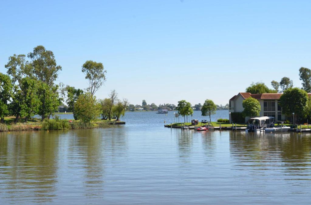 Mulwala House | Cypress Townhouse 17 - Mulwala