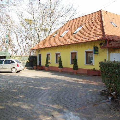Tata House | Czérna Vendégház