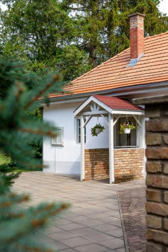 Deg House | Dégi Festetics-kastély, Park Vendégház
