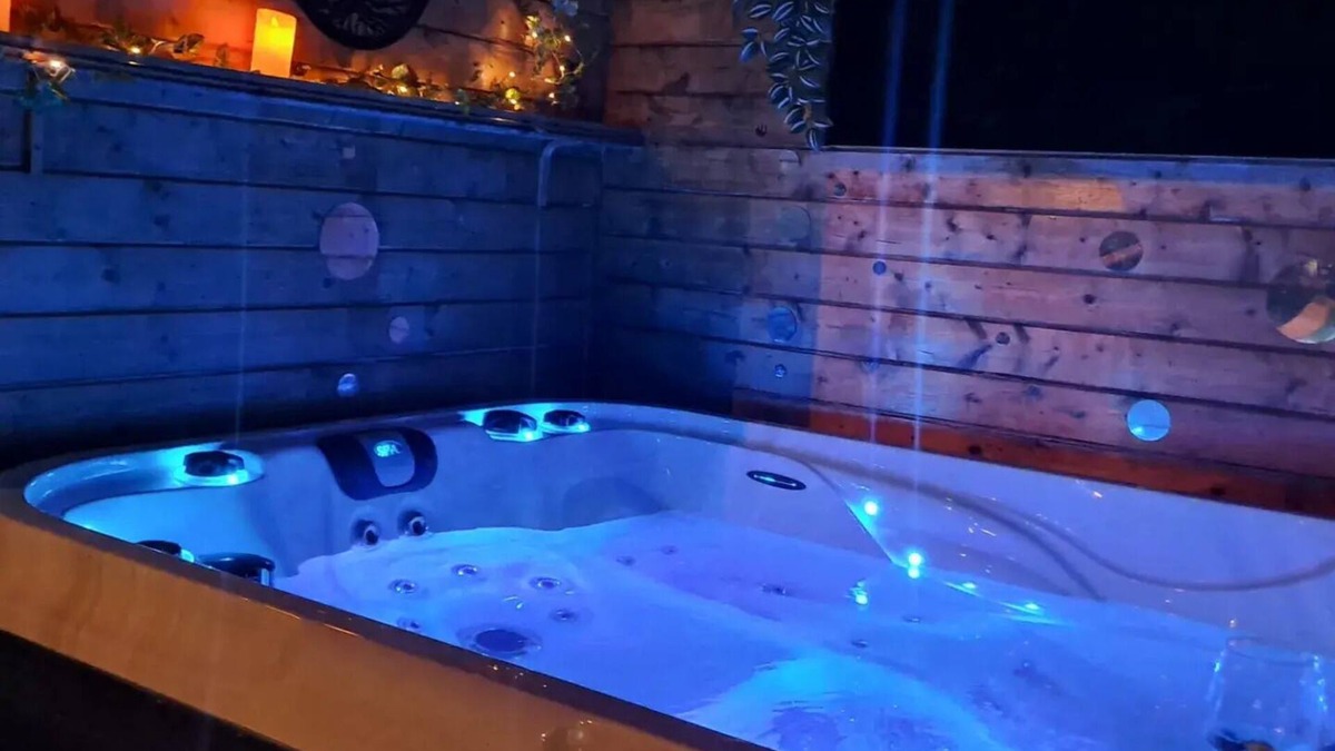 Le Garric Cottage | Dôme L'ephémère vu Ciel et Piscine/jacuzzi Privatif