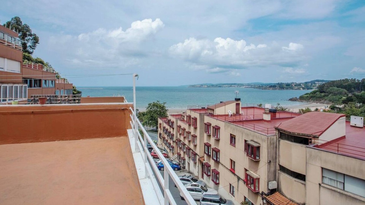 Perillo Condo | Dúplex Espacioso Para 8 Personas + Bebé en Playa de Bastiagueiro, A Coruña