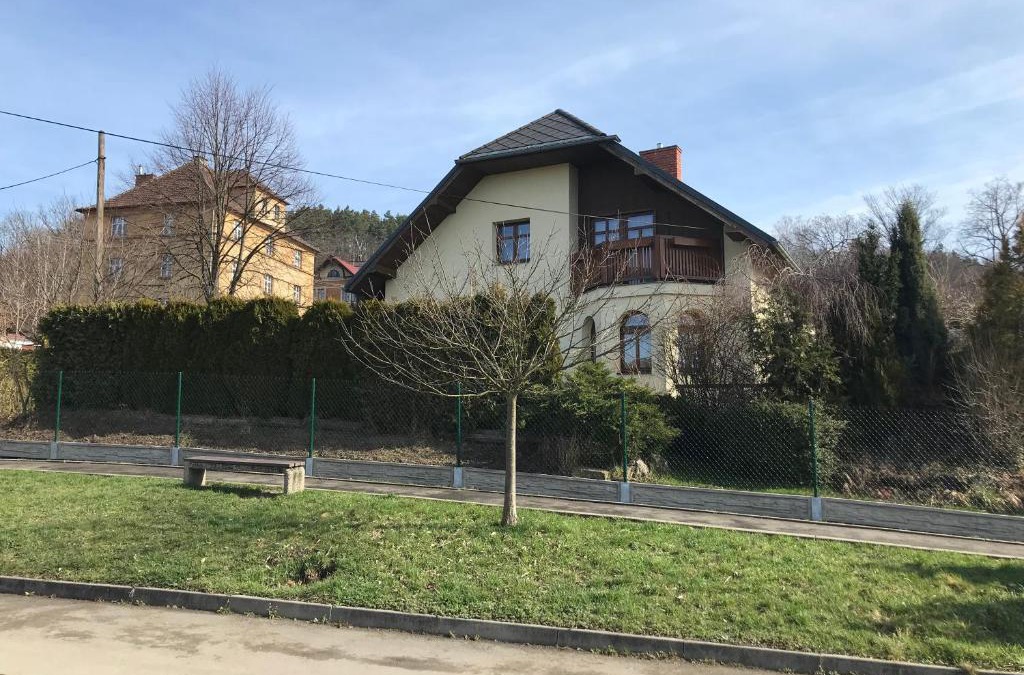Ceska Kamenice Villa | Dům u koupaliště