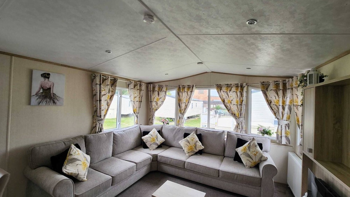 St Margaret's at Cliffe Cabin | D&ashortbreaks-stmargaretsbay-parking