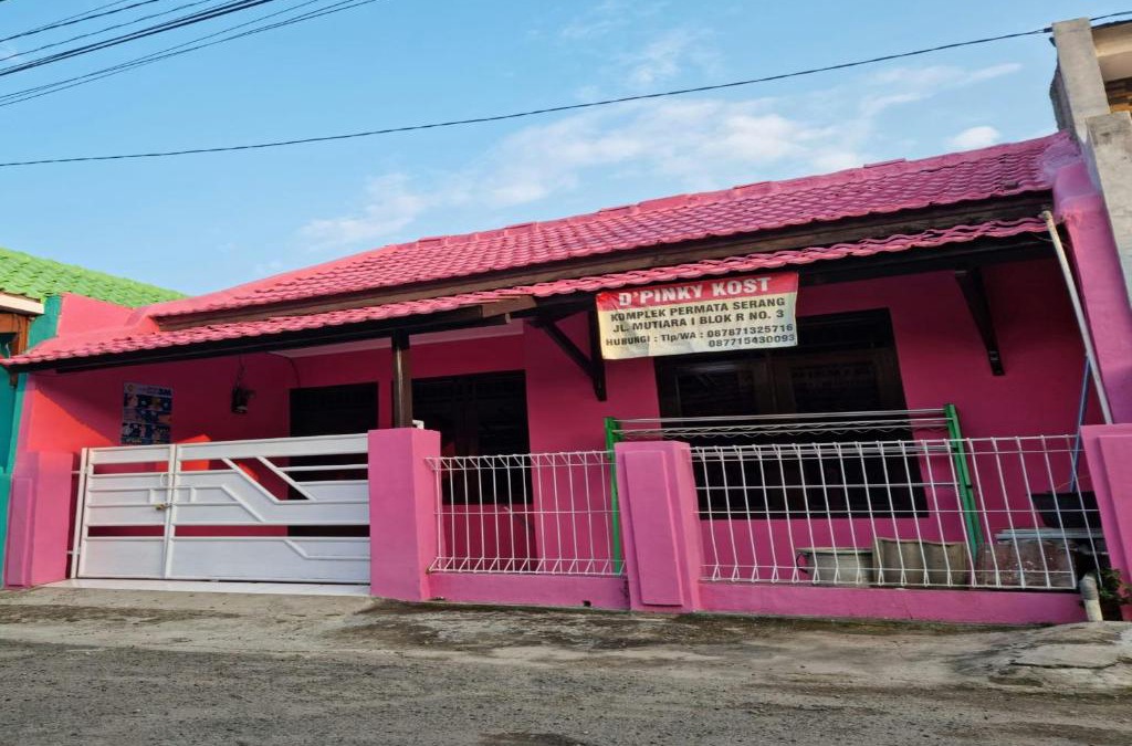 Serang House | D'Pinky House