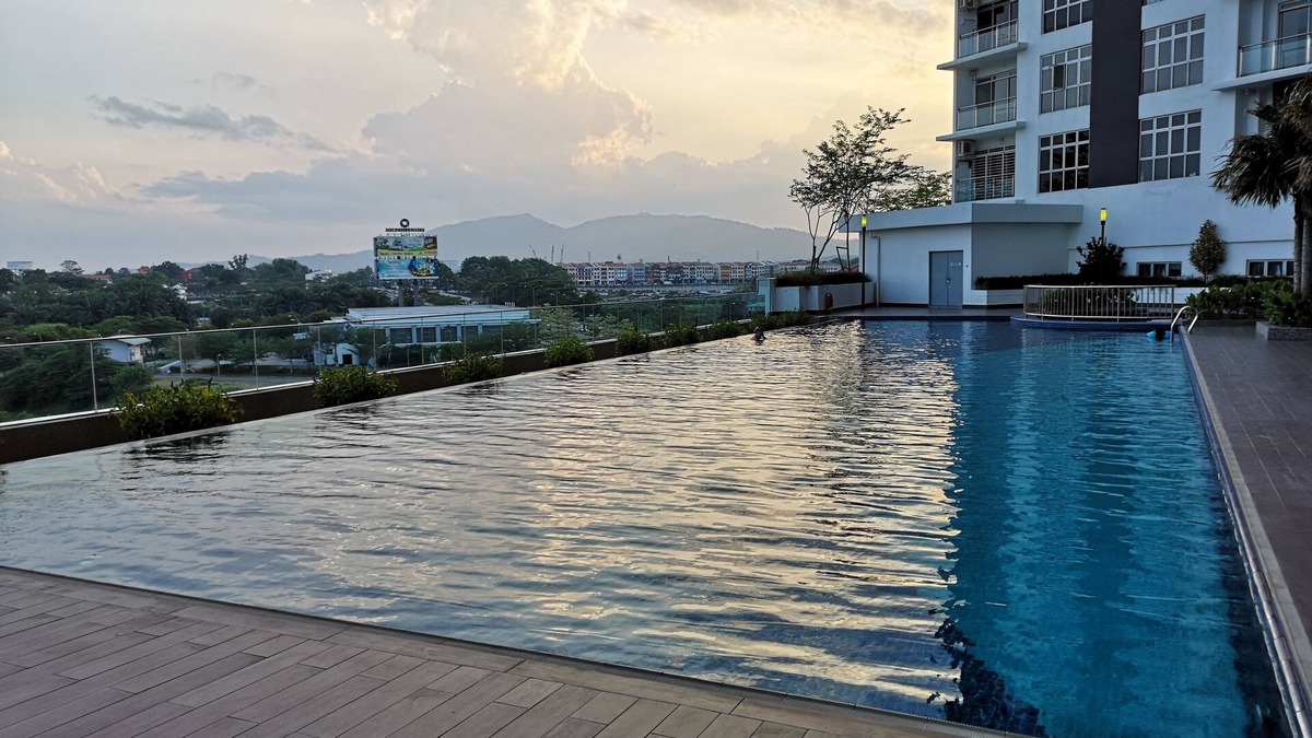 Daerah Kulai Apartment | D'Putra Suites & Homestay @ Near Senai Airport/Johor Premium Outlet/AEON Mall