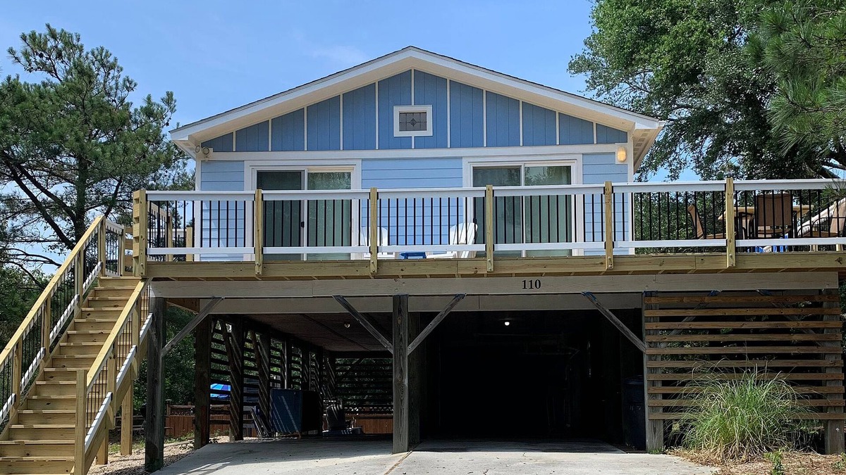 Sea Acres House | D110- Large Private Saltwater Pool, 3 Bedrooms and Only 600 Yards to Beach!