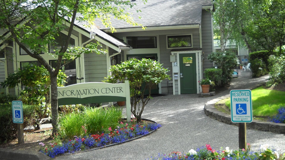 Overlake Apartment | D218 Executive Suite 1 bd 1 bth - 2nd Floor