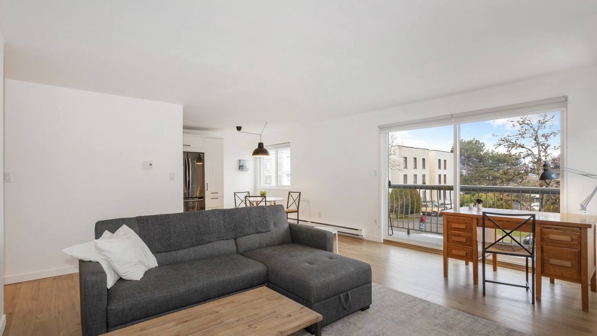 Mount Pleasant Condo | D6 - Amazing Updated One Bedroom In Mount Pleasant!