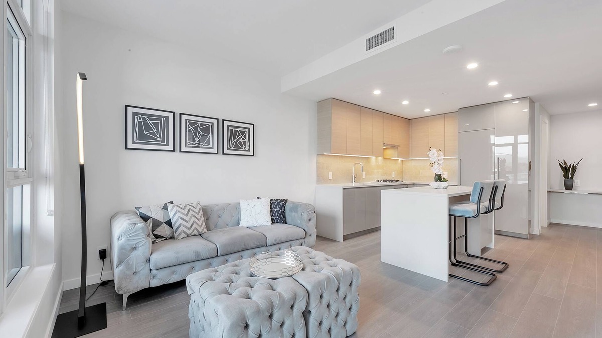 East Side Apartment | D9 - Modern 1-Bedroom at Gilmore with Luxurious Amenities