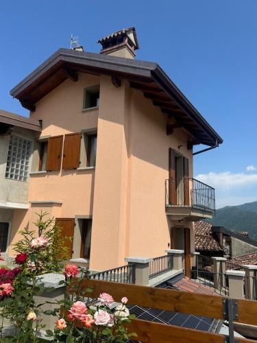 Rezzago Apartment | Da Antonella alla fontana