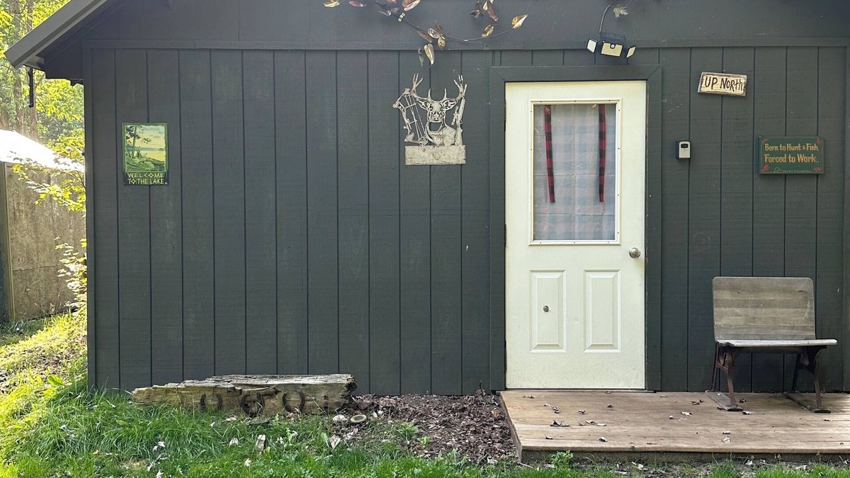 Grayling Cabin | Da Turdy Point Buck Bunkhouse - Lake Access! Grayling - Gaylord