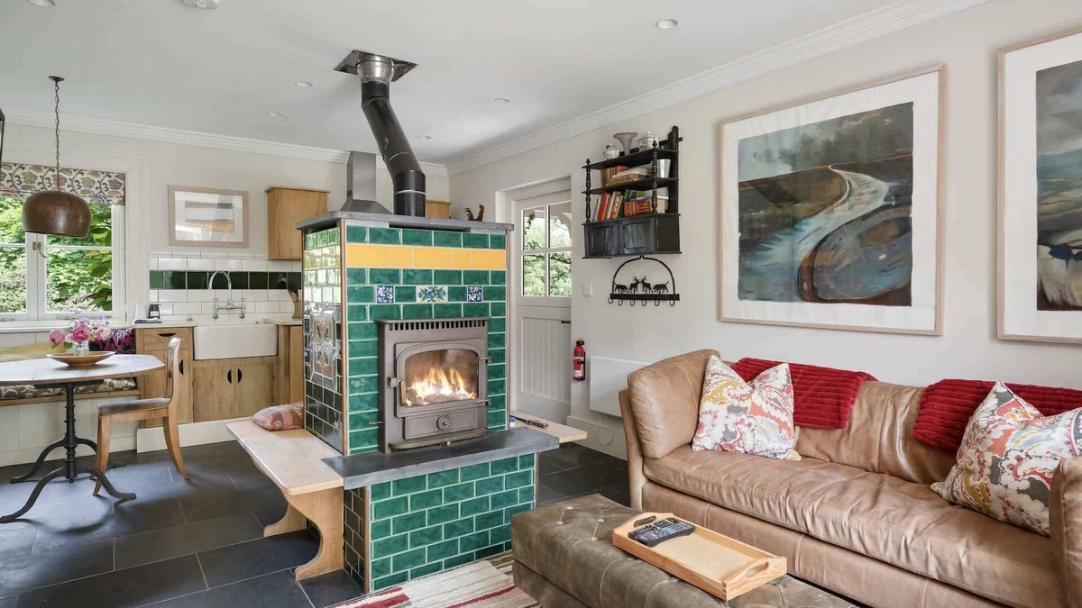 Kingston St Mary House | Dabinett, Set in Beautiful Gardens, Parking