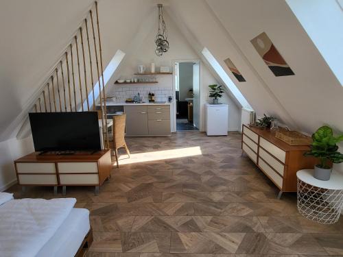 Munchen District Apartment | Dachgeschosswohnung 2 - Apartments am Schloss