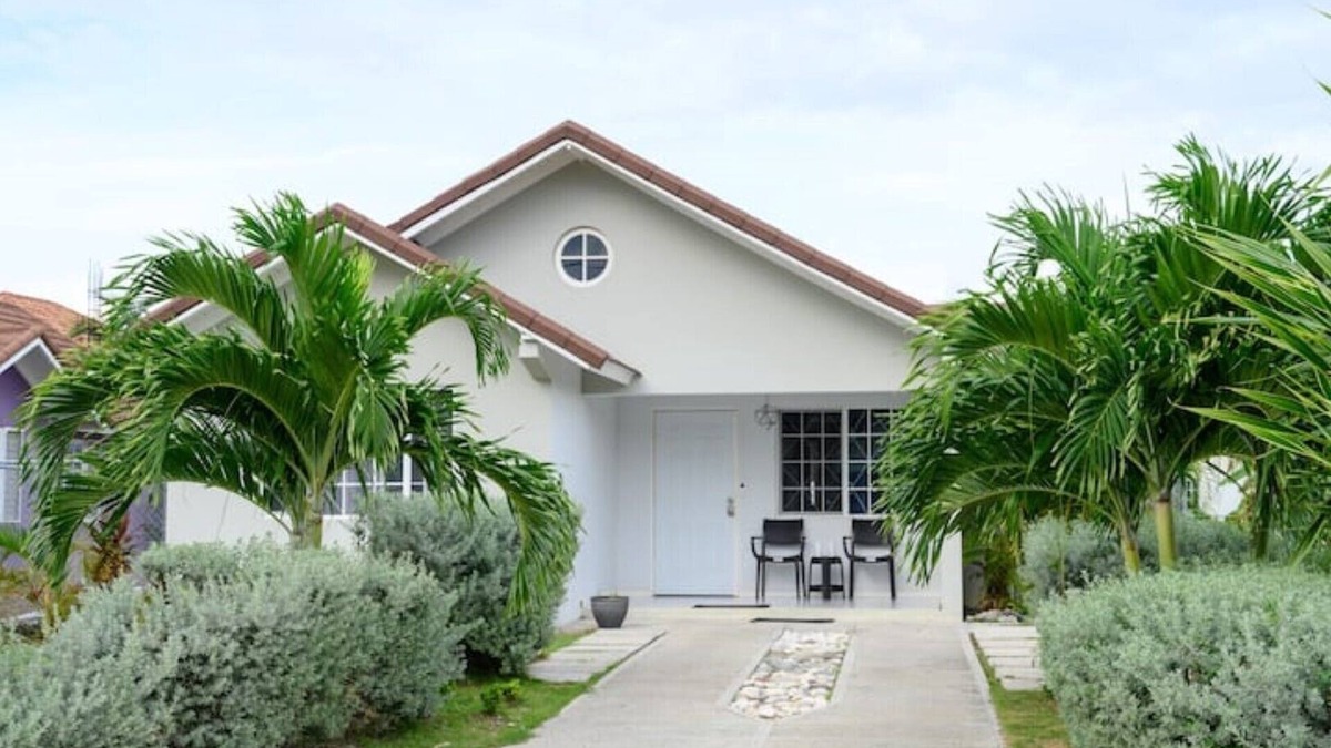 Bamboo Villa | DaCosta Villas