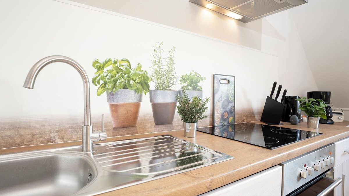 Klenzau Apartment | Daddeldu vacation apartment with balcony in Holstein Switzerland