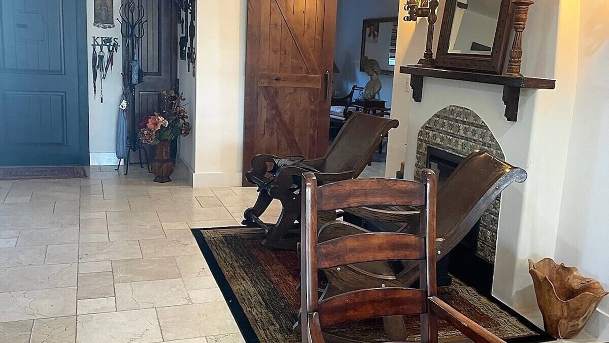 Sunset House | Dadeland Area, Baptist Hospital, University of Miami, 25 mins from South Beach