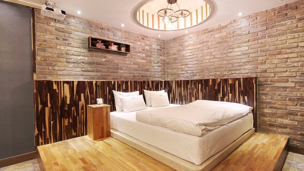 Sindang-dong Hotel | Daegu Bible Summer Time