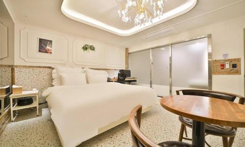 Sincheondong Hotel | Daegu February Hotel DongdaeguStation