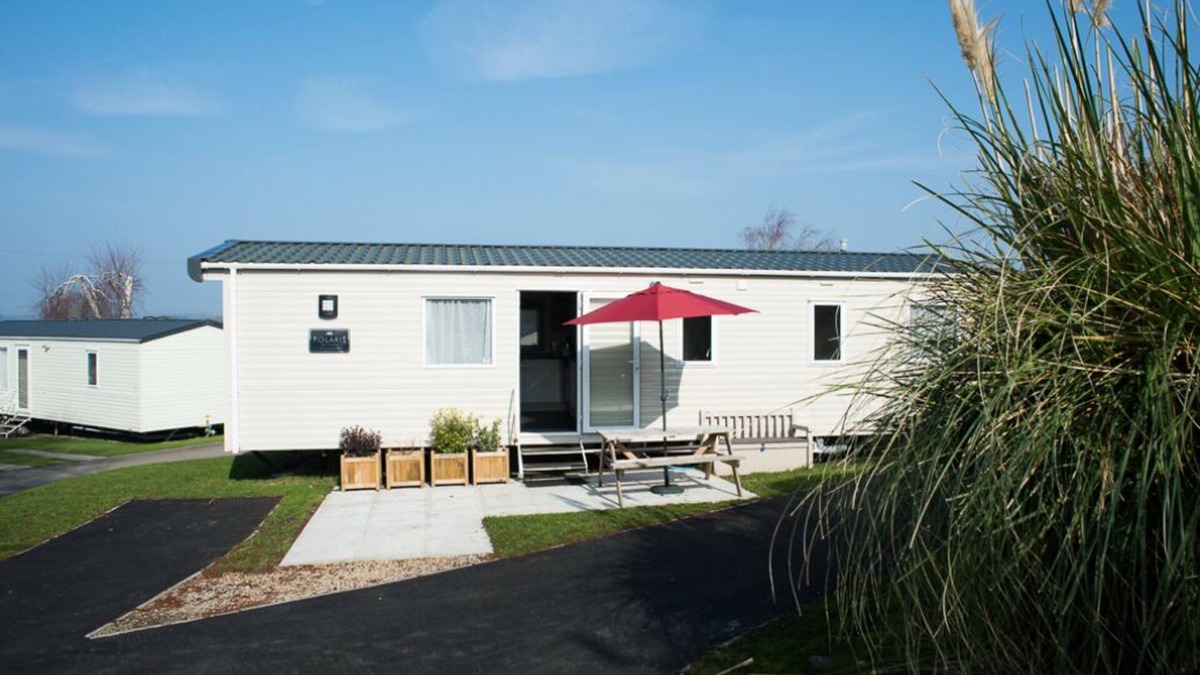 Hamworthy House | Daisy 3 bedroom modern caravan on Haven's Award Winning Rockley Park