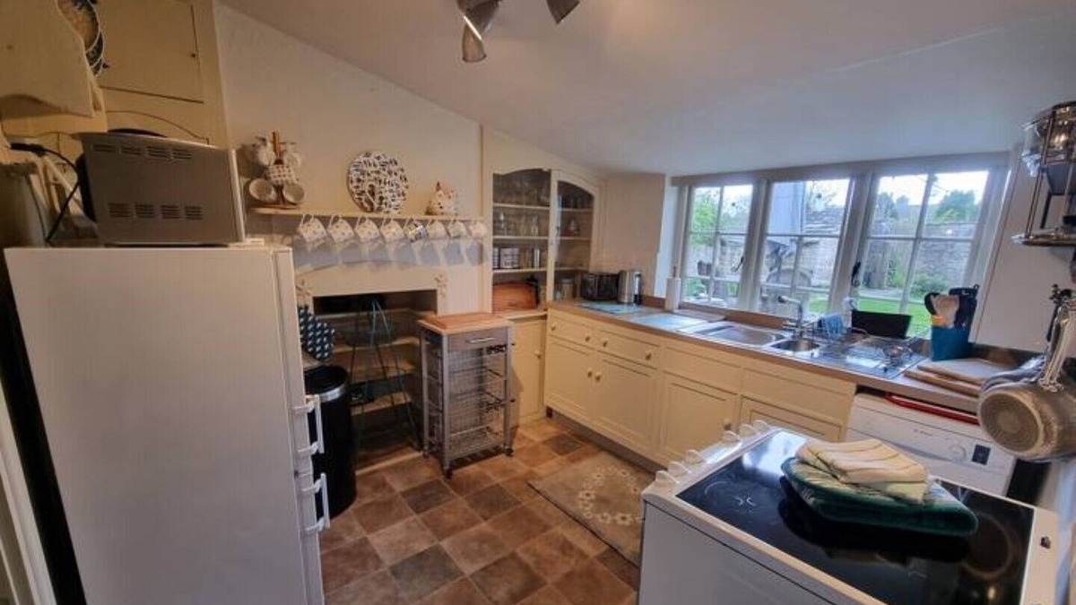 Corfe House | Daisy Cottage