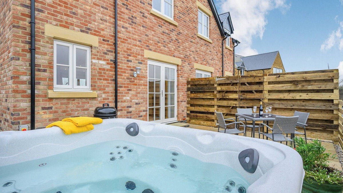 Oxhill Cottage | Daisy Cottage - UK38683