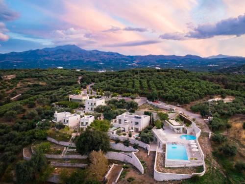 Aggeliana Hotel | Dalabelos Estate - Traditional Agrotourism Complex