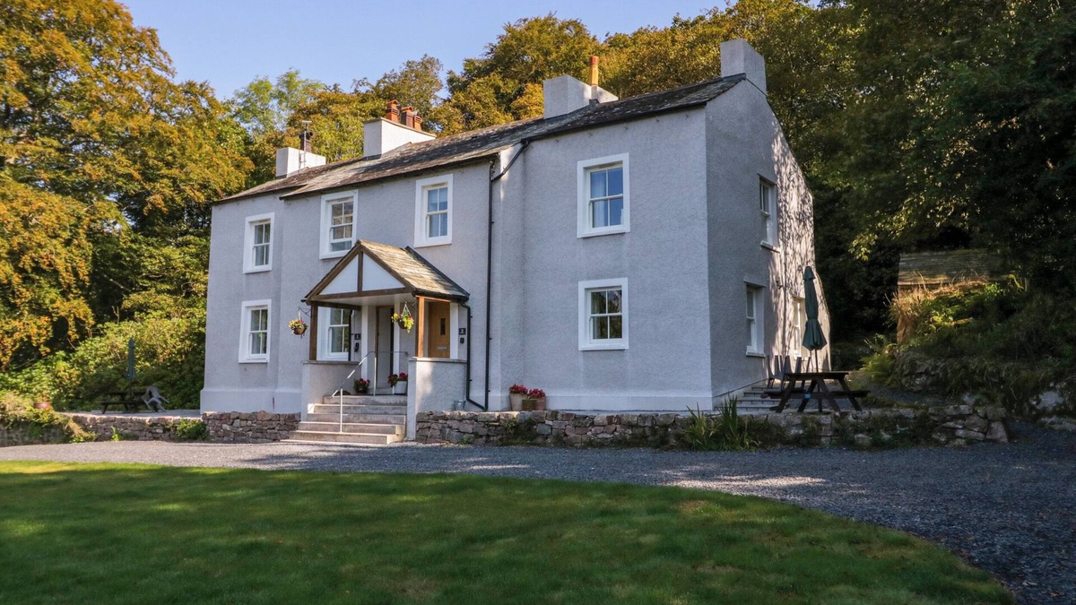 Boot Cottage | DALEGARTH HALL FARM COTTAGE 1, pet friendly in Gosforth