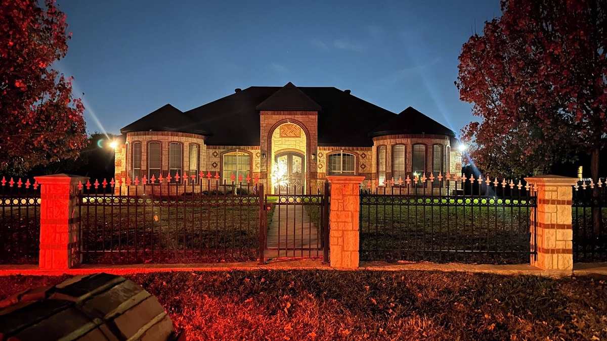 Dallas House | Dallas Horse Property on 5 acres, "a little piece of paradise."