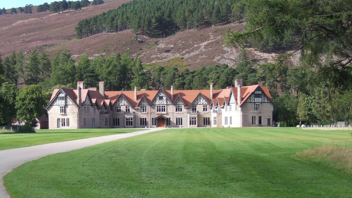 Braemar Cottage | Dalvorar - Mar Lodge Estate