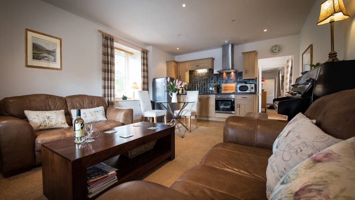 Portree Apartment | Dalzie Apartment, Peinmore House