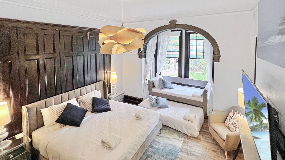 North Sydney Hotel | Dalziel Lodge