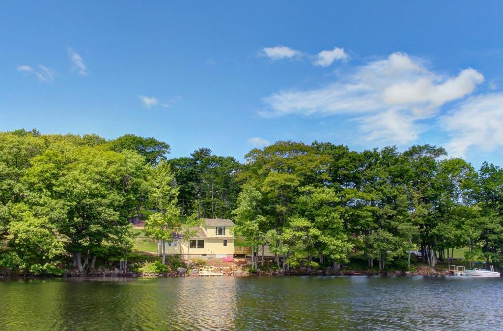 Newcastle House | Damariscotta Lakefront Retreat