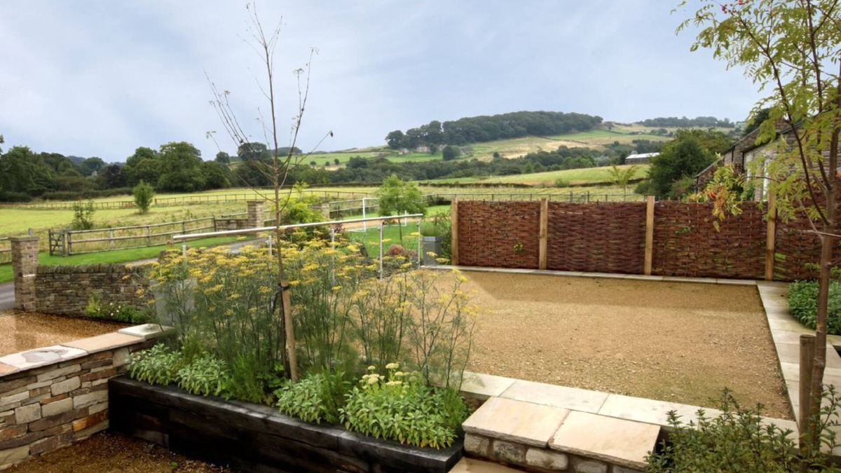 Macclesfield House | Damson holiday cottage is an amazing building with a rich history dating back to the 1850s