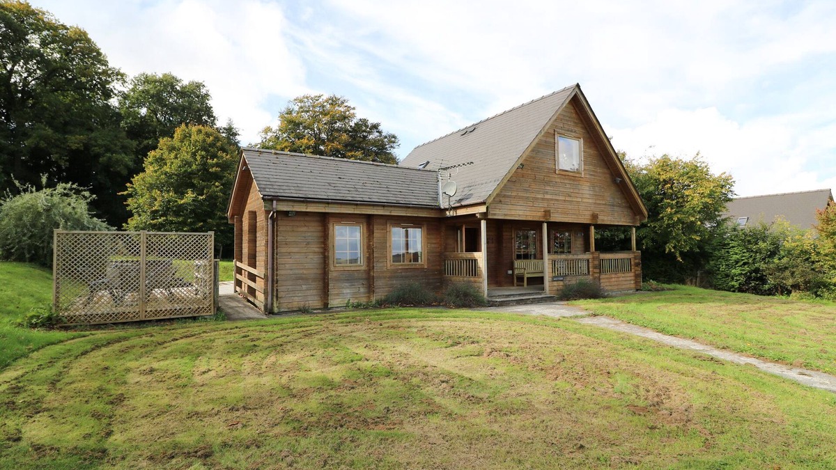 Presteigne Cottage | DAN Y COED, pet friendly, character holiday cottage in Presteigne