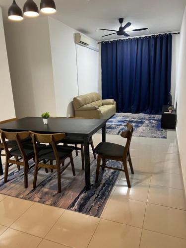 Bandar Puncak Alam Apartment | Danau Homestay