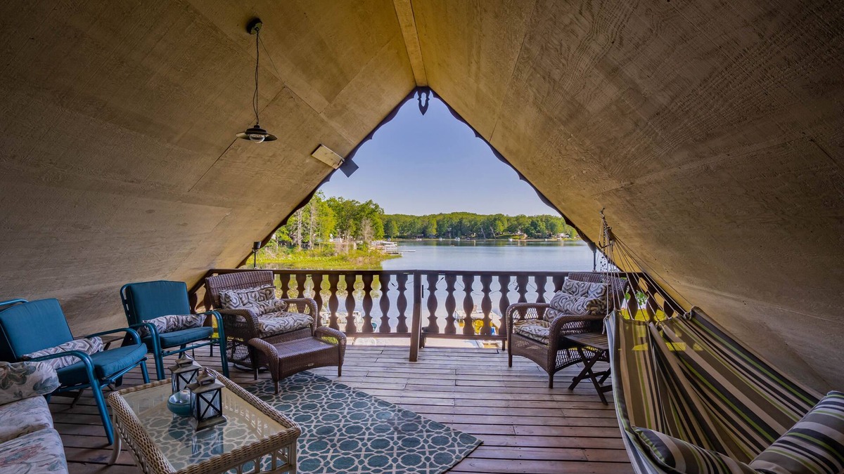 Bitely Ski Chalet | Dancing Bear Lodge on the Lake, family, friend fun!