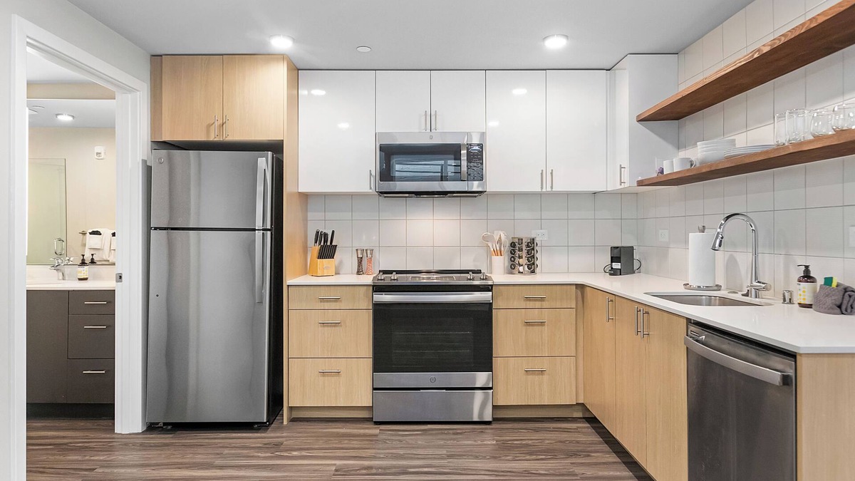 Fremont Apartment | Dancing Wings Retreat Walker Paradise