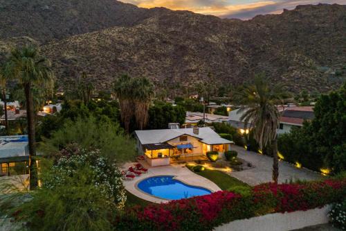 Historic Tennis Club House | Dandelion by AvantStay Pool 0.2mi to Downtown