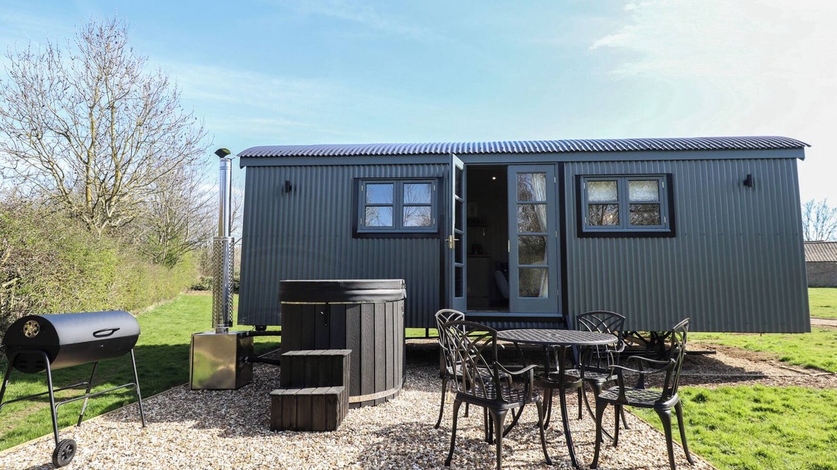 Ashby cum Fenby Cottage | DANDELION, family friendly, country holiday cottage in Waltham